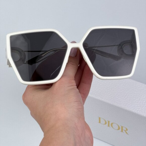 Dior 30MONTAIGNE BU 95A1 BRAND NEW Sunglasses Ivory Gold Smoke Women Geometric - Picture 1 of 11